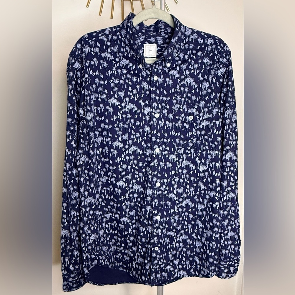 Gap preppy Navy Winter Ski all over print button front 100% Cotton shirt Large